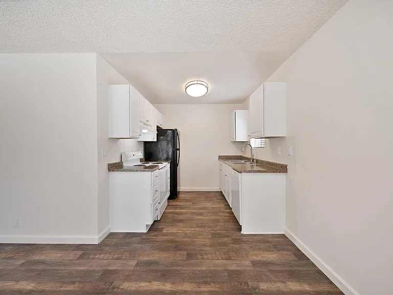 Elan Tamarack Shores — Photo 22