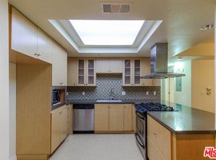 1138 S Serrano Ave APT 202, Los Angeles, CA 90006