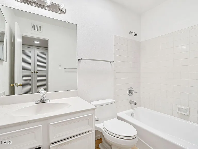 3223 Isla Morada Dr — Photo 17