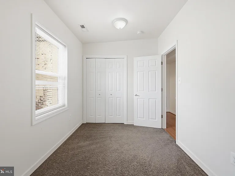 910 S Charles St #B — Photo 23