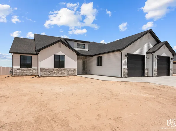 867 E Winchester Dr #40, Cedar City, UT 84721