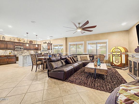 2nd image of 1200 E HORSESHOE Drive