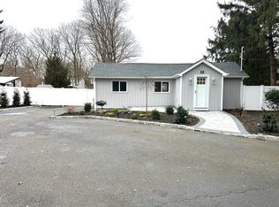 15 New St, Mount Sinai, NY 11766