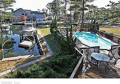 Deep water private basin