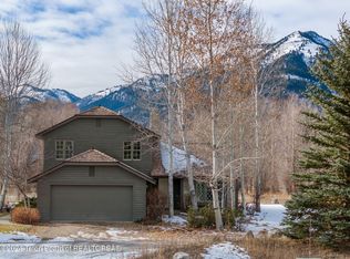 3100 W Bridger Rd, Wilson, WY 83014