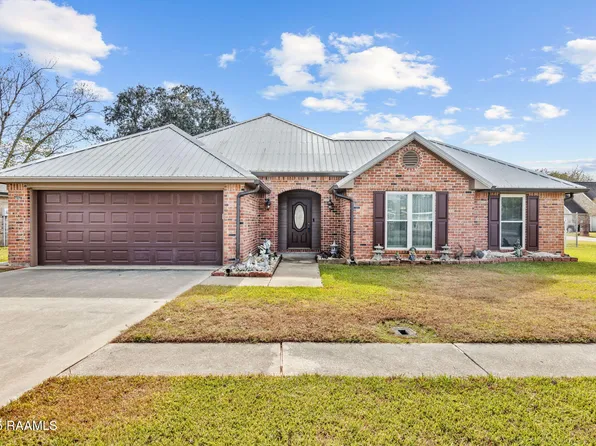 200 Bull Run Cir, Broussard, LA 70518