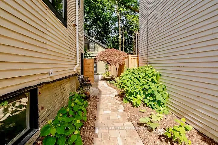 31 Elmer Ave #GARDEN — Photo 16