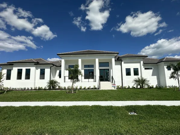 211 Landmark St, Marco Island, FL 34145