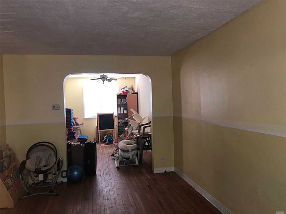 3rd image of 10209 183rd Pl