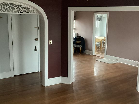 5th image of 29 W Stratford Ave #C1