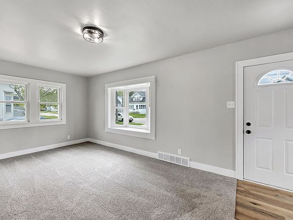 4th image of 1517 Farlin Ave