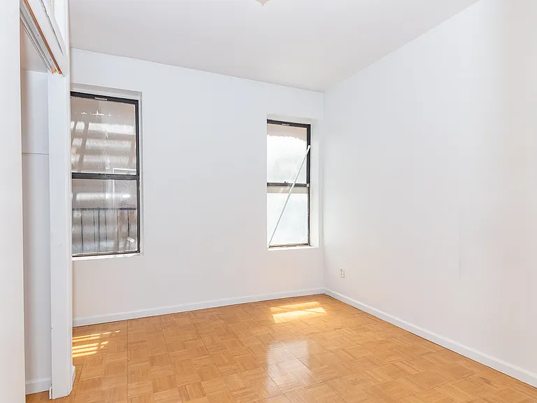 244 Roebling St #5 — Photo 4