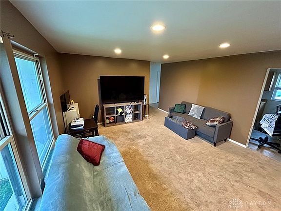3rd image of 2849 Marigold Dr