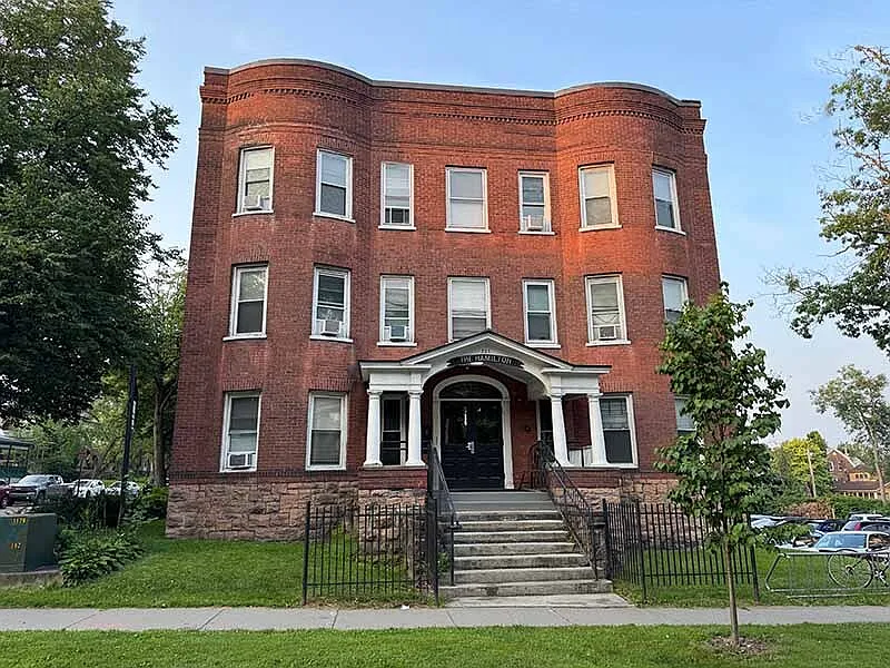 323 Pearl St #10