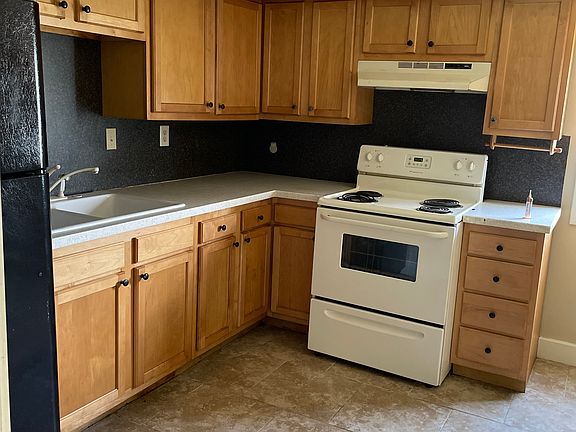 2nd image of 1009 W 47th St #B