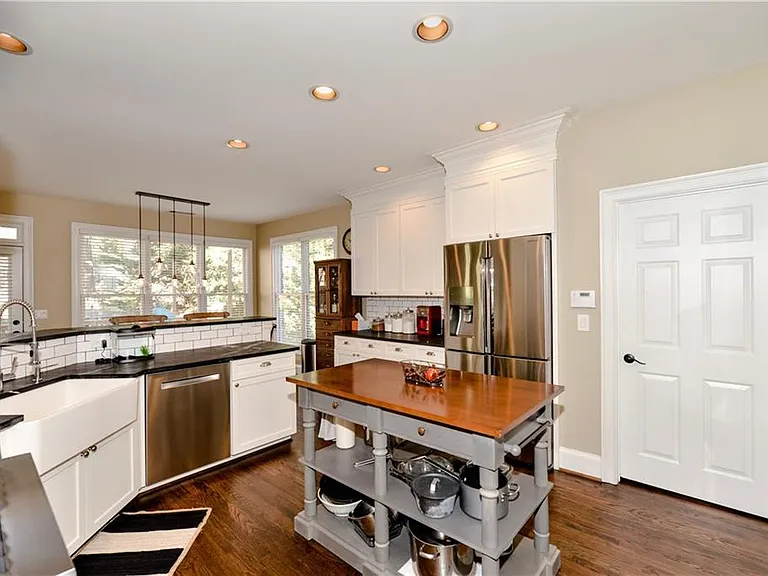 265 Windsor Gate Cv — Photo 22