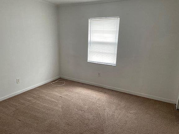 4th image of 3718 W Bay Ave Unit 204C