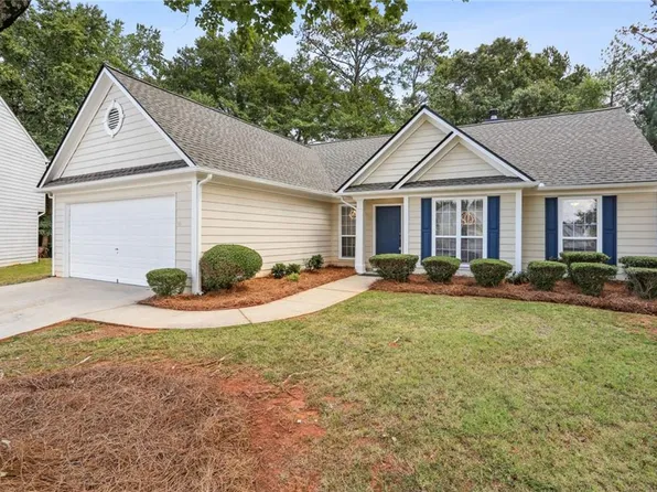 859 Springchase Dr, Austell, GA 30168