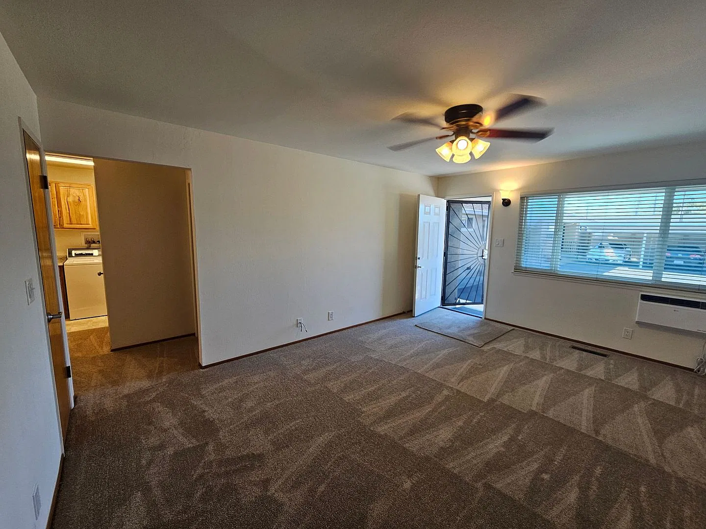 Retirement Community 62+ Only: 1 Bed/1 Bath "Special Treat" - San Leandro — Photo 4