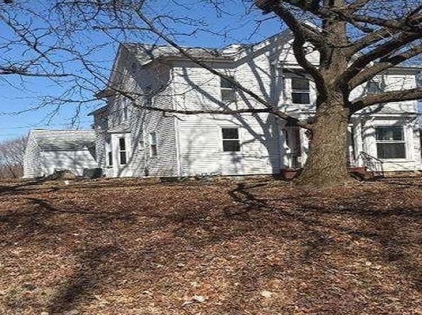 306 W Freemont St, Tower Hill, IL 62571