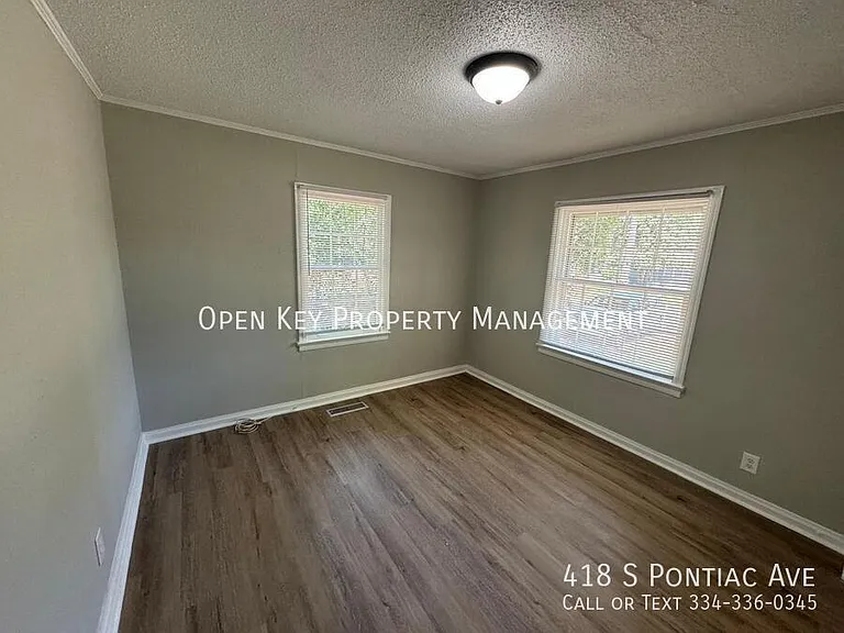 418 S Pontiac Ave — Photo 11