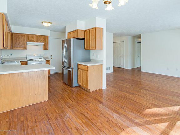 5th image of 2535 Schippell St