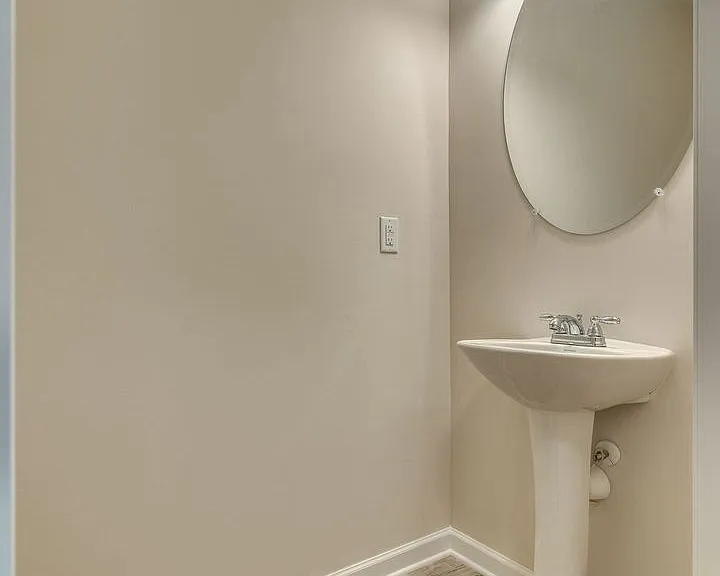 2608 Sherman Way — Photo 6
