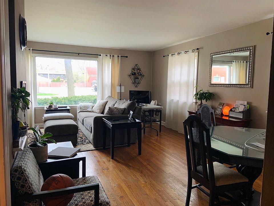 1st image of 4020 N Newhall St #1