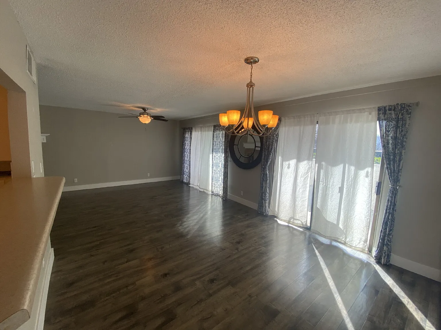 2 bed, 2.5 bath, 1488 sqft, $1,575 — Photo 4