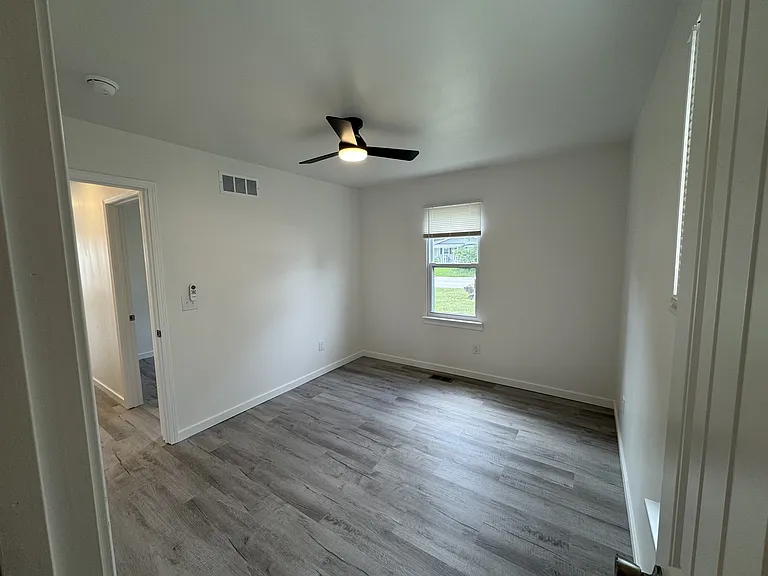 514 Meyer Rd — Photo 9