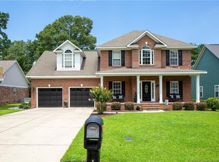1229 Hunters Trl, Hope Mills, NC 28348