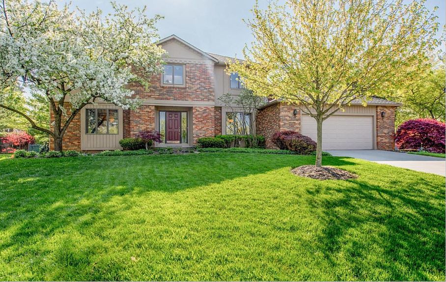 1st image of 4680 Burbank Dr