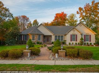 28 Skyline Cir, Sewell, NJ 08080