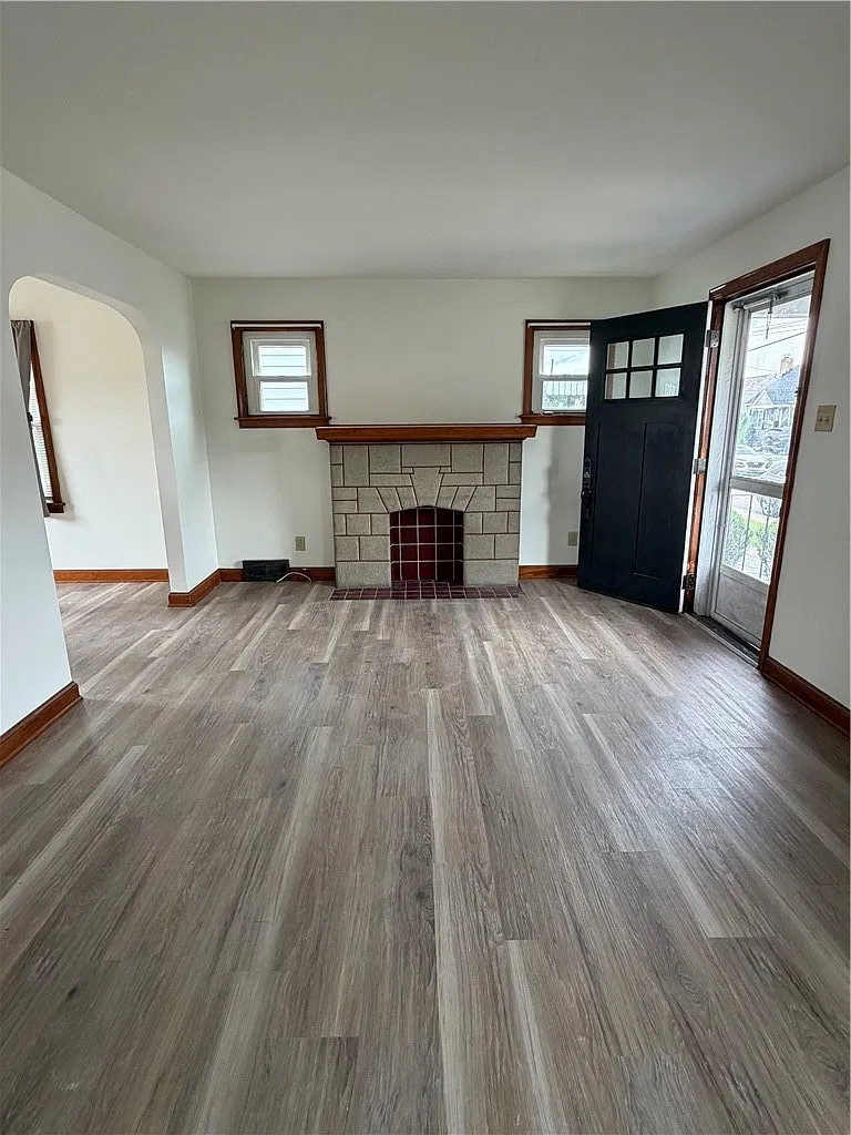 3 bed, 1.5 bath, 1056 sqft, $1,750 — Photo 4