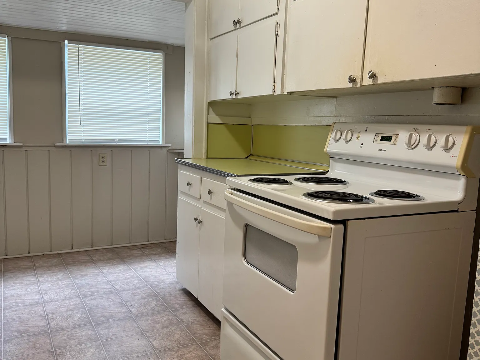 2 bed, 1125 sqft, $725 — Photo 4
