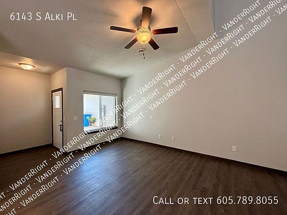 3rd image of 6143 S Alki Pl