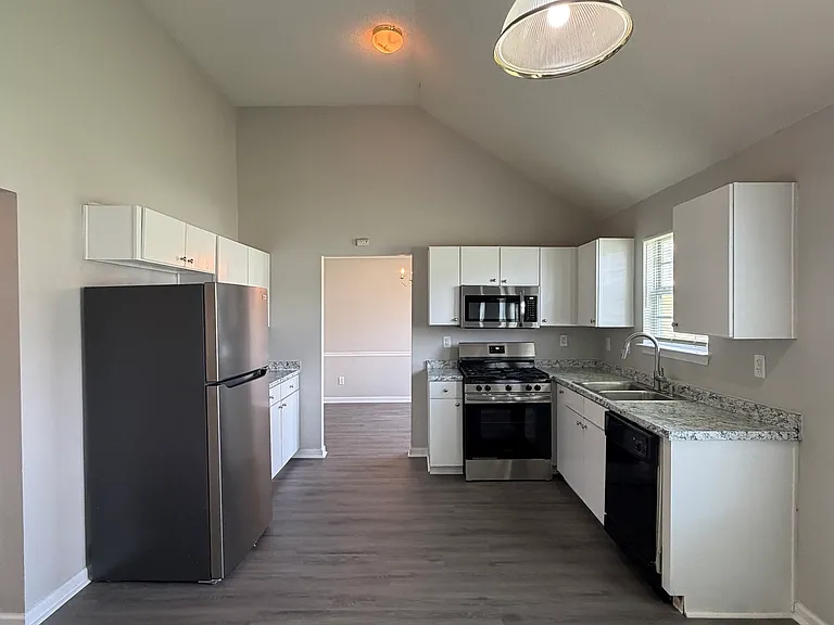 10744 Misty Meadows Ct — Photo 10
