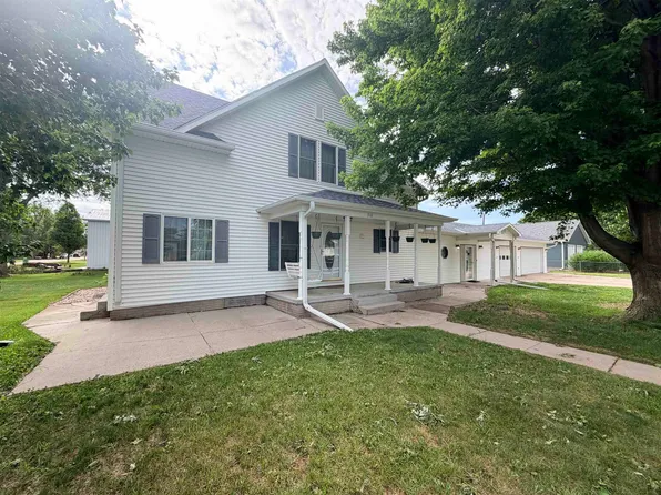 310 Brooks Ave, Kenesaw, NE 68956