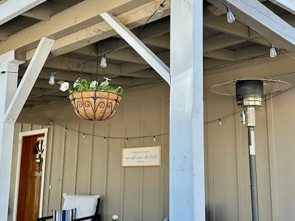 (undisclosed Address), Gold Hill, OR 97525