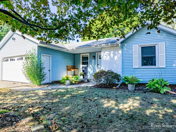 1232 Kreiser Ter SE, Grand Rapids, MI 49506
