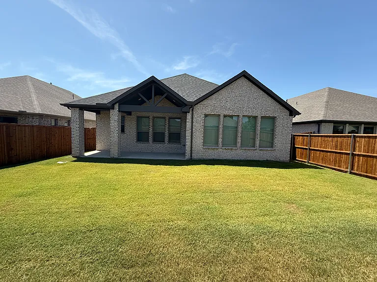1000 Edgehurst Dr #1000 — Photo 12