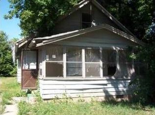 916 Dunlap St, Lansing, MI 48910