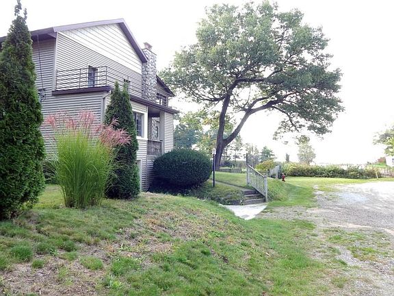 3rd image of 276 Birch Dr