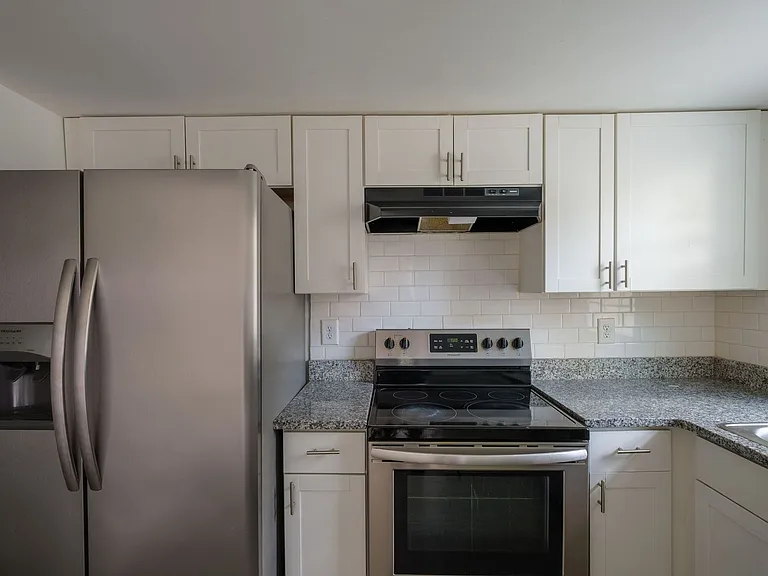 Golden Gate Townhomes — Photo 110