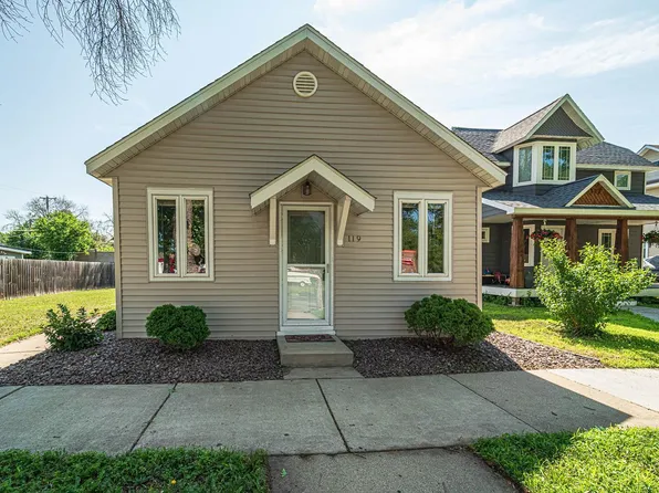 119 S Chestnut St, Belle Plaine, MN 56011