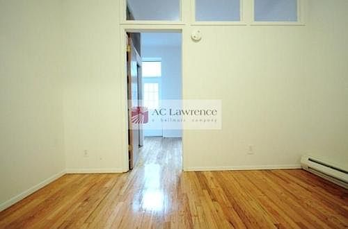 4th image of 325 W 49th St