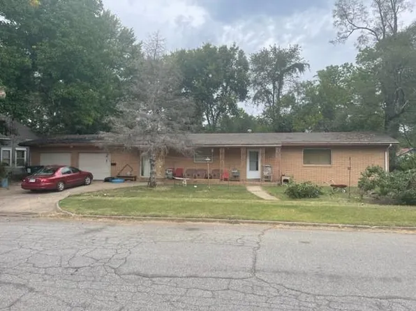 302 W 8th St, Pittsburg, KS 66762