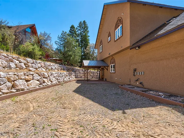 264 Crestview Dr — Photo 81