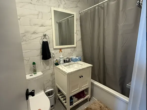 11-09 36th Avenue image 4 of 17