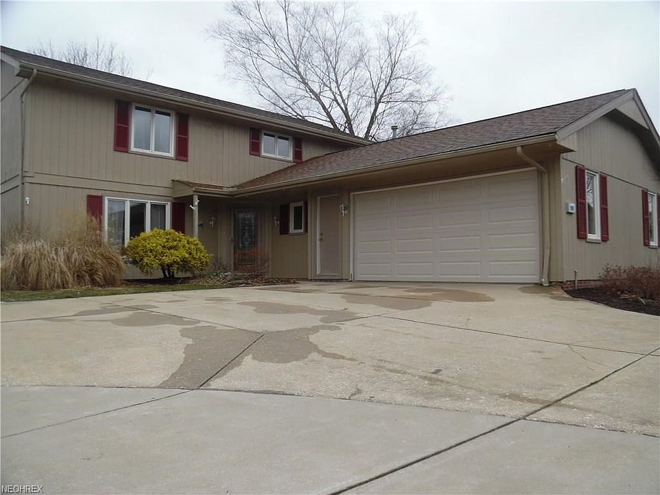 1st image of 1192 Surfside Cres N